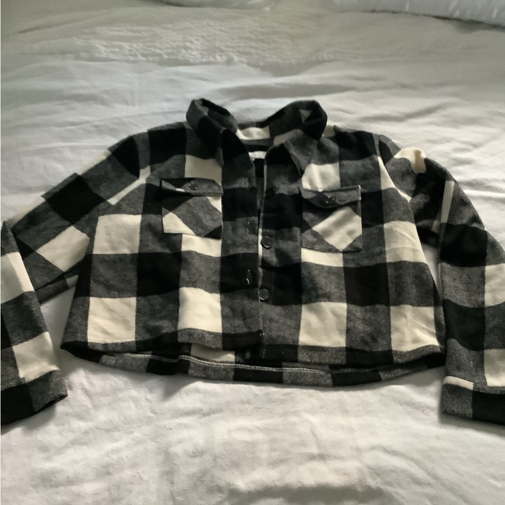(NET) Women’s Black and White Plaid Jacket